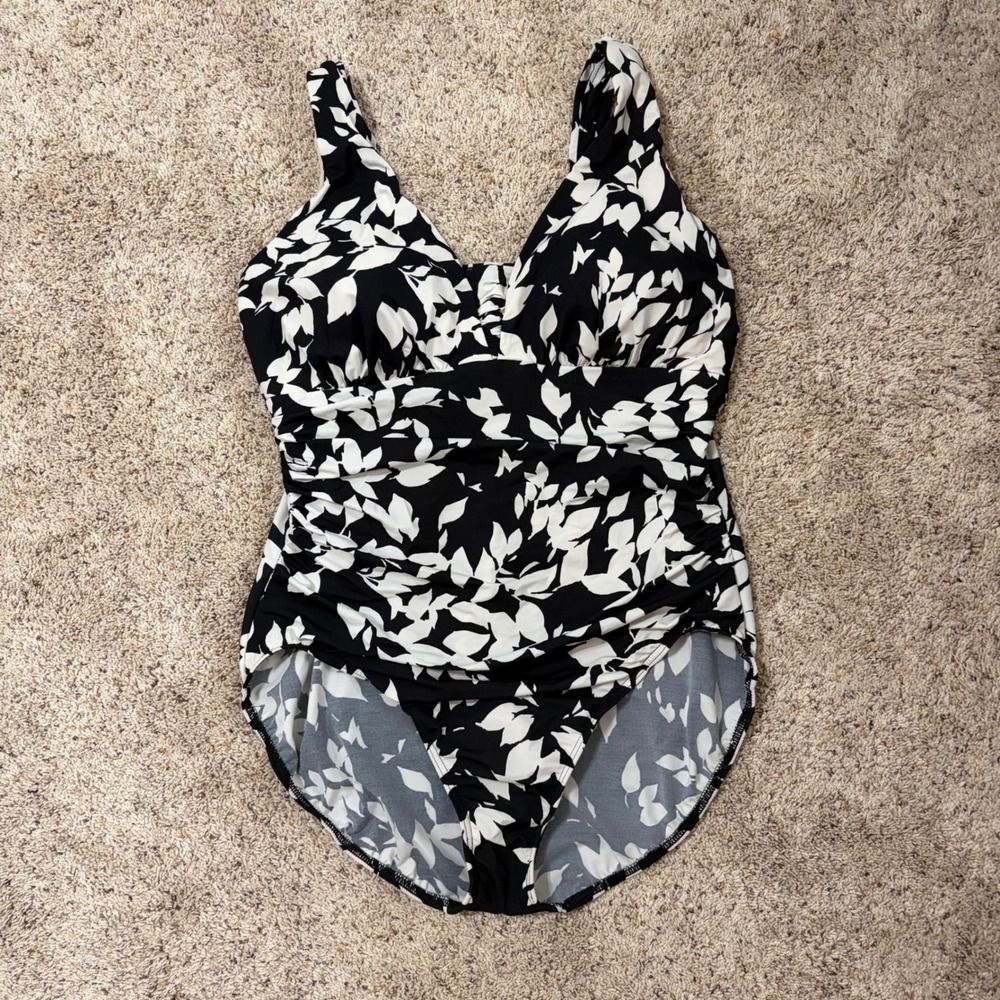 Lands End Womens Size 18 Tummy Control One Piece Swimsuit Black White Leaf Print
